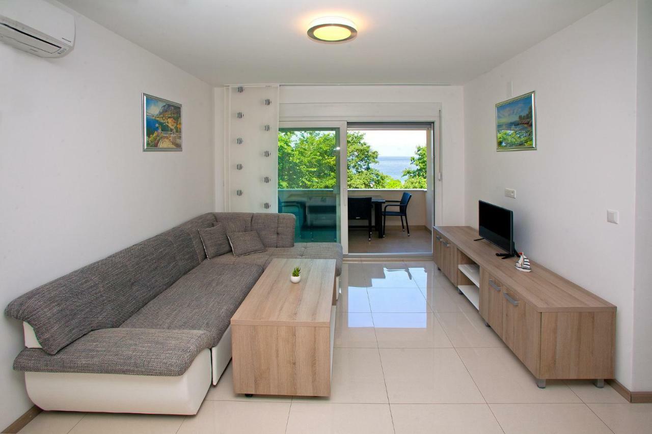 Apartments Maslina II Njivice Extérieur photo