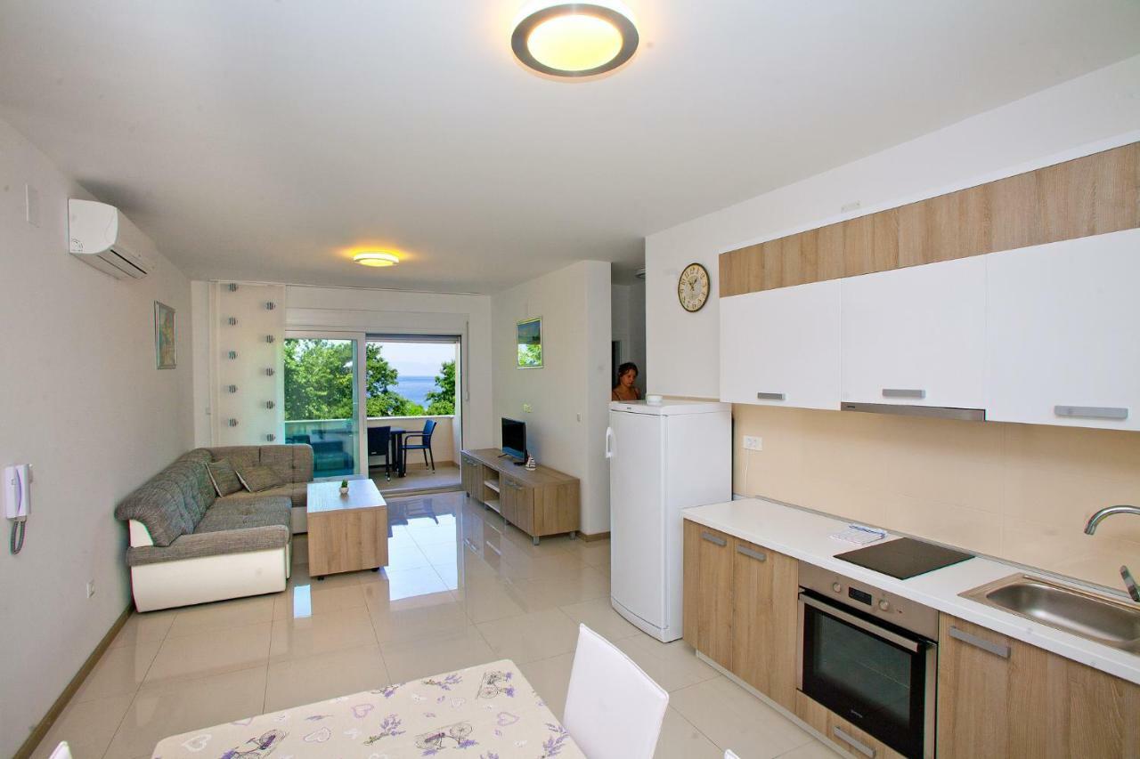Apartments Maslina II Njivice Extérieur photo