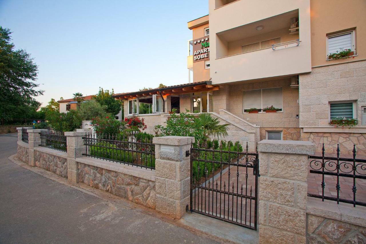 Apartments Maslina II Njivice Extérieur photo