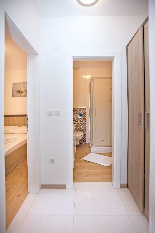 Apartments Maslina II Njivice Extérieur photo