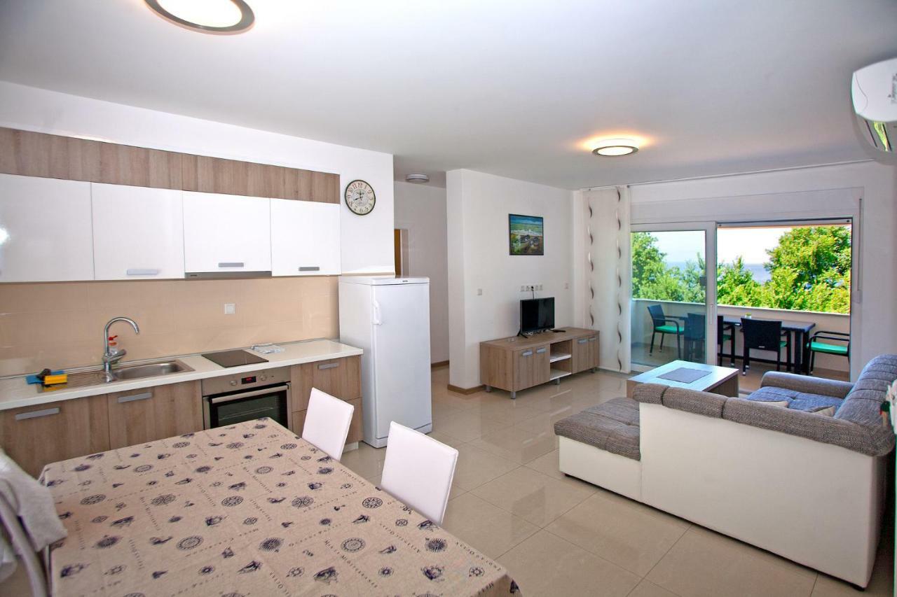 Apartments Maslina II Njivice Extérieur photo