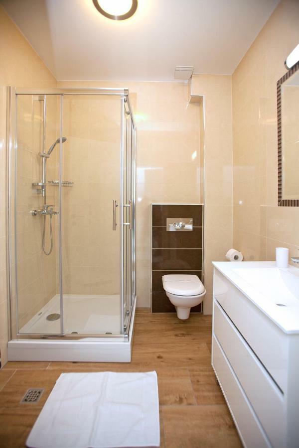 Apartments Maslina II Njivice Extérieur photo