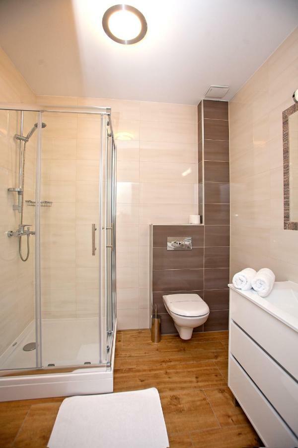 Apartments Maslina II Njivice Extérieur photo